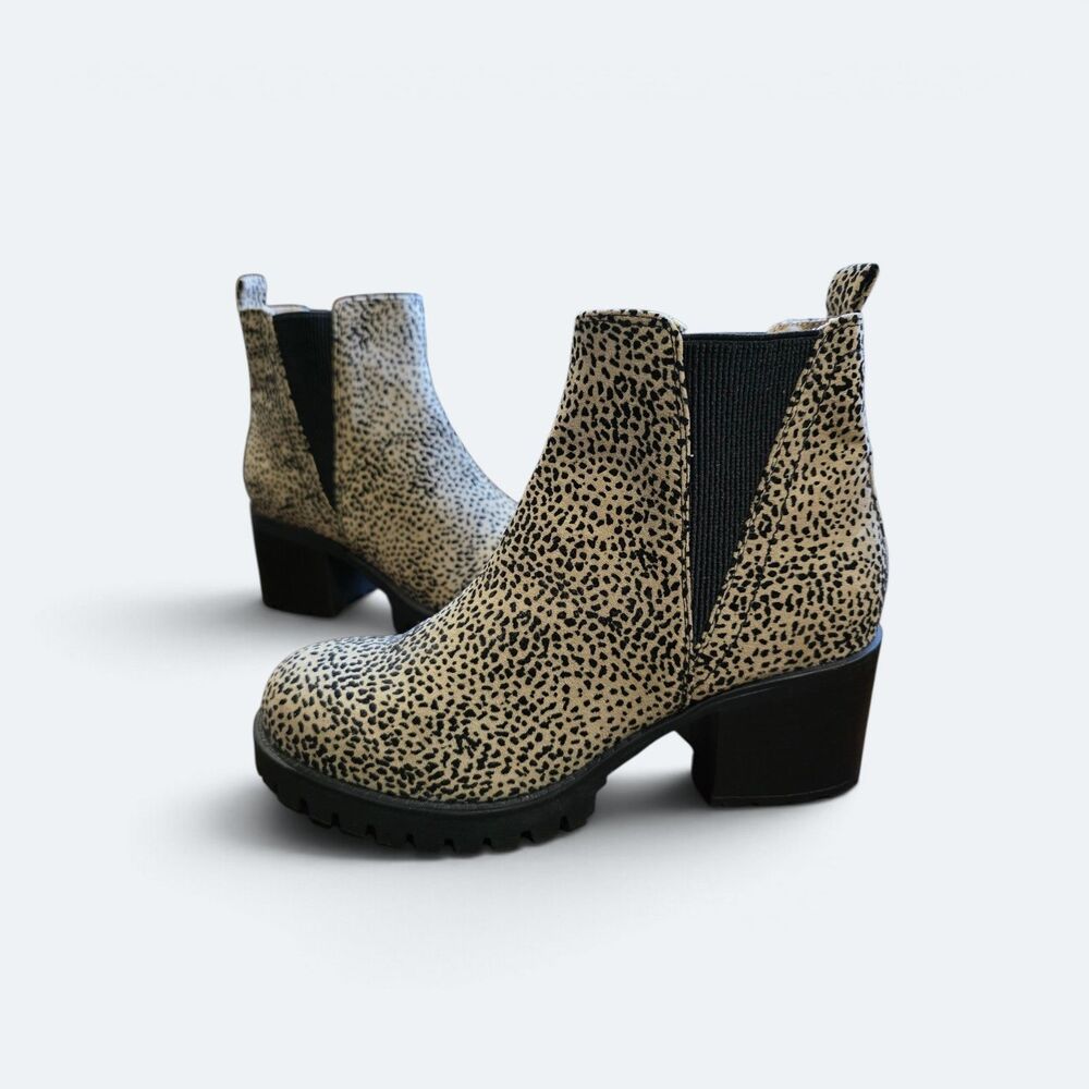 MIA Jonna Cheetah Print Lug Sole Chelsea Boots Chunky Block Heel Size 7